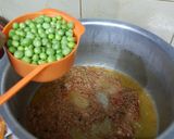A picture of step 7 of Matar pulao.