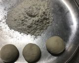 A picture of step 2 of Patti samosa.