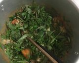 Hình bước làm 3 của món Trai trai sào hành dăm thì là