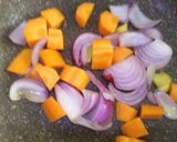 A picture of step 2 of Cauliflower creamy soup.