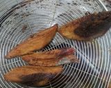 Foto langkah ke 2 dari resep Suwir tongkol daun kencur.