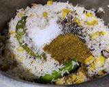 A picture of step 2 of Sweetcorn pulao.