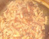 صورة لخطوة 2 من وصفة المعكرونة بلاصوص بولونيز 🍝