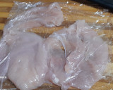 Foto del paso 2 de la receta: Pechuga de pollo rellena de espinacas y jamón serrano