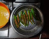 A picture of step 3 of Uggani with mirpakaya bajji.