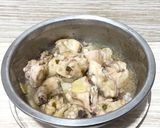 Foto langkah ke 4 dari resep Ayam Kukus, Garlic chili oil, Minyak daun bawang.