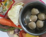 Foto langkah ke 1 dari resep Sayur sop baso.
