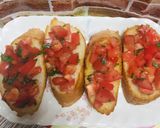 Foto del paso 3 de la receta: Bruschetta de Tomate Albahaca!