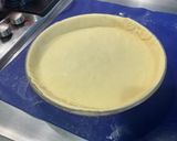 Une image de l'étape 8 de Tarte aux prunes, miel et amandes.