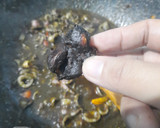 Foto langkah ke 3 dari resep Cumi Tinta Hitam Khas Jawa Timur.