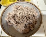 A picture of step 2 of Shrimp with Black Bean Sauce.