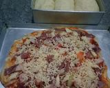 Foto langkah ke 5 dari resep Pizza Sederhana.
