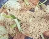 รูปขั้นตอนการทำที่ 3 ของ ผัดหมี่ซั่วเบคอนมิโซะแซ่บ(บะหมี่โอ๊ต) - คีโต