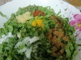 પાલક મુઠીયા (Palak Muthia Recipe In Gujarati)