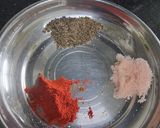 A picture of step 4 of Raw banana masala chips.
