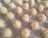 Foto langkah ke 2 dari resep Cheese balls.
