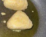 A picture of step 4 of 🍙Fried Golden Onigiri🍙.