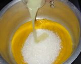 A picture of step 1 of Creamy frozen mango curd.