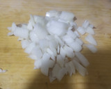 Foto del paso 1 de la receta: Pollo en salsa de cebolla