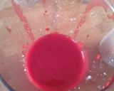 Une image de l'étape 1 de Panna cotta à la rose, coulis framboise.