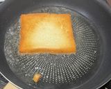 Foto langkah ke 4 dari resep 62. Fried Egg Sando.