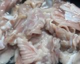 Hình bước làm 1 của món Lòng cá lóc xào dưa chua