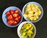 Foto langkah ke 1 dari resep Fruit Salad creamy sauce.