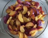 Une image de l'étape 6 de Salade de fruits du jardin (pommes raisins prunes poires pêches).