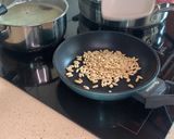 Foto del paso 2 de la receta: Arroz meloso de pavo al vermú