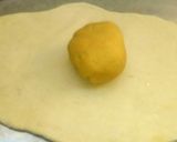 A picture of step 6 of Swirl pie.
