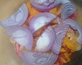 Foto del paso 4 de la receta: Col dorado, frutas y verduras y medallones de merluza
