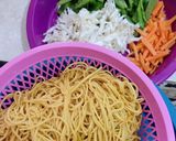 Foto langkah ke 3 dari resep Mie Goreng Kampung.