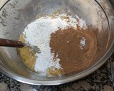 Foto del paso 2 de la receta: Galletitas de banana, chocolate y arándanos, sin azúcar y sin tacc