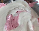 Foto del paso 2 de la receta: Helado de frutos rojos a partir de merengue suizo