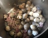Hình bước làm 1 của món Canh nấm thịt bằm
