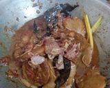 Foto langkah ke 6 dari resep Semur Jengkol Betawi Cabe Merah.