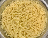 Foto del paso 3 de la receta: Capellini con langostinos a la mexicana