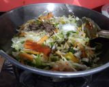 ચાઈનીઝ ફ્રેન્કી (Chinese Frankie Recipe In Gujarati) રેસીપી સ્ટેપ3ફોટો