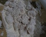 Foto langkah ke 2 dari resep Ayam Popcorn Pedas Manis.