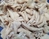 Foto langkah ke 1 dari resep Oseng usus lombok ijo.