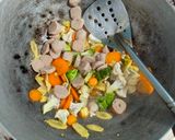 Foto langkah ke 3 dari resep Tumis Sayur Tidak Pedas Ramah Anak.