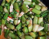 Foto langkah ke 3 dari resep Tumis Genjer Tauco homemade.