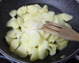 Foto del paso 2 de la receta: Tortilla de patatas y calabacín