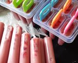 Foto langkah ke 5 dari resep Popsicles strawberry - es loli.