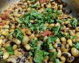 चवळीची उसळ (chavdichi usal recipe in marathi) रेसिपी स्टेप 4 फोटो 