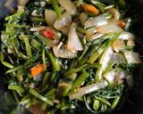 Foto langkah ke 4 dari resep Tumis kangkung orisinal.