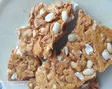 A picture of step 3 of Gur ki Gajak or Jaggery Peanut Brittle.