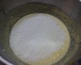 Foto langkah ke 4 dari resep Fruits Pastry Cake with Creamy Vanilla Sauce.