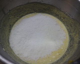 Foto langkah ke 4 dari resep Fruits Pastry Cake with Creamy Vanilla Sauce.