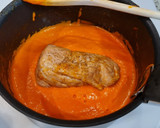 Foto del paso 5 de la receta: Solomillo de cerdo con salsa de piquillos y tomate